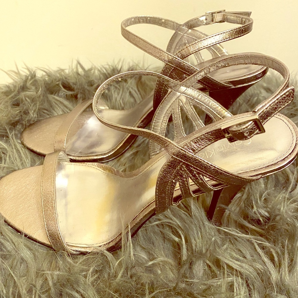 Metallic/ Silver Calvin Klein 4” heels Pedi Ready!